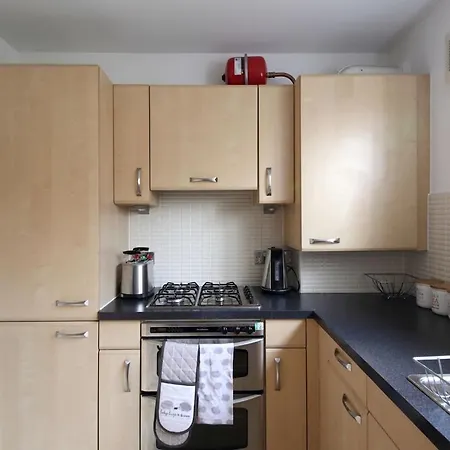 2 Bedroom Apt Walking Distance To Centre & Haymarket Apartment Edinburgh