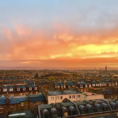 فندق 28 York Place 3*