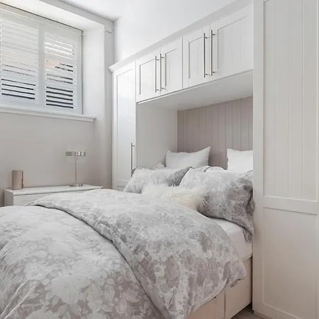 Cosy Holiday In City Centre, Rose Street Daire