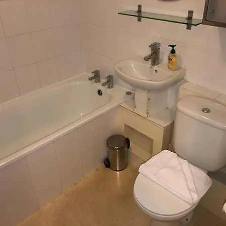 2 Bedroom In The Heart Of Old Town *