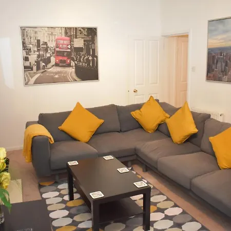 2 Bedroom In The Heart Of Old Town Edinburgh