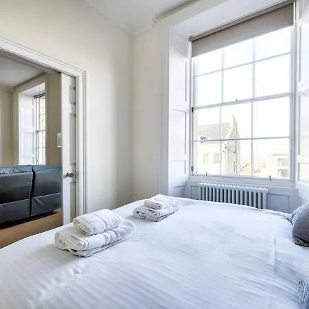 Guestready - Modern 5 Minutes Walk From Princes Street *