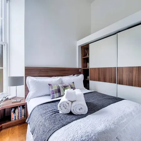 Ultra Stylish Simpson Loan Apt With Free Parking Appartement *