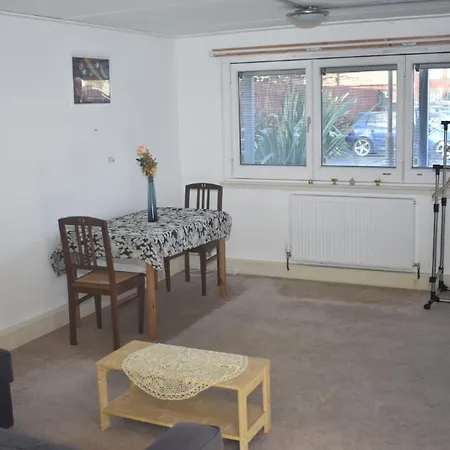 Peffermill Road - Delightfully Modern Two Bedroom Apt Near Arthurs Seat * Εδιμβούργο