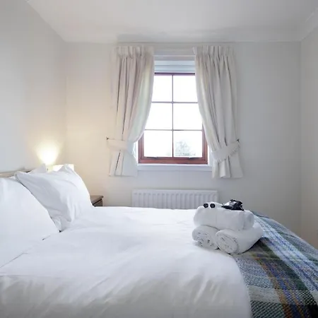 Bright And Homely 2 Bed With Parking