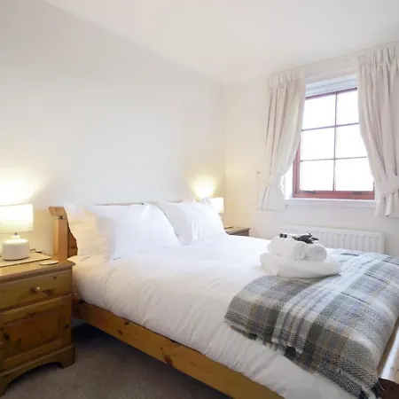 Apartament Bright And Homely 2 Bed With Parking