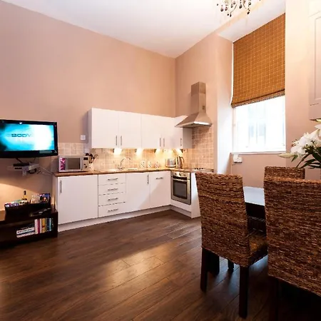Apartment 16b Victoria Terrace - Quirky Scottish On The Royal Mile!