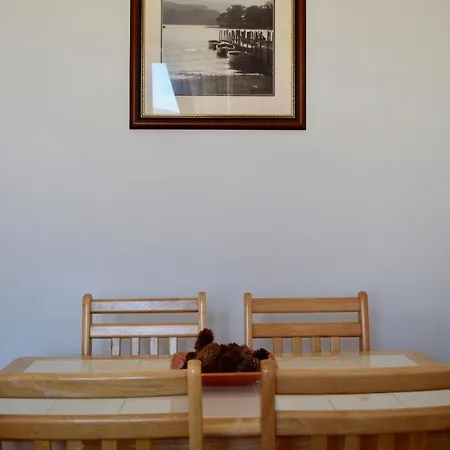 Assembly Street - Stylish 2 Bed Flat Near Shore With Free Parking Apartment Edinburgh