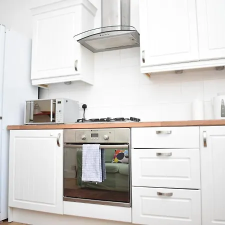 Spacious And Cosy One Bed In Leith! *
