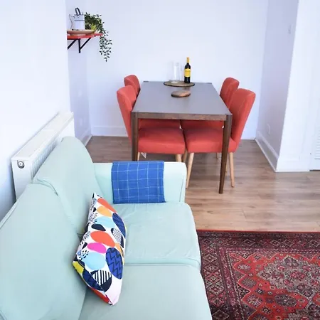 Spacious And Cosy One Bed In Leith! Apartment *