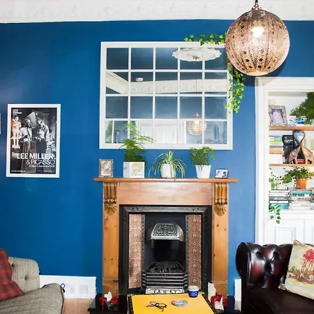 Appartamento Bright Flat In With Private Garden Edimburgo