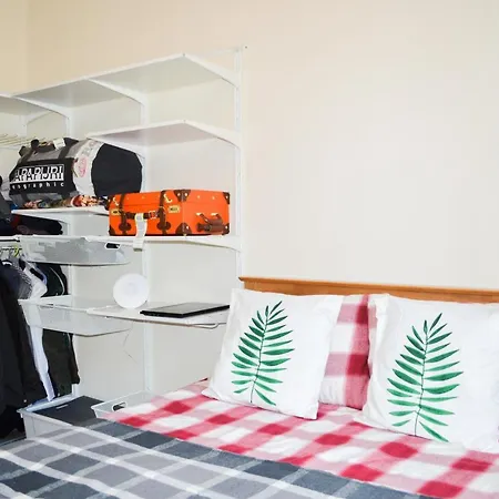 Bright Flat In With Private Garden Appartamento *