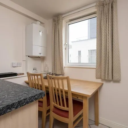 Joivy Old Town With Parking Close To Royal Mile Apartamento Edimburgo
