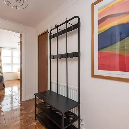 Apartamento Joivy Old Town With Parking Close To Royal Mile Edimburgo