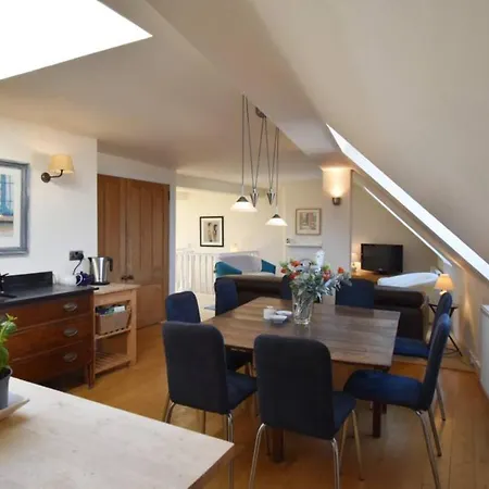 4 Bedroom Flat In City Centre Sleeps 8 * Εδιμβούργο