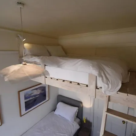 Διαμέρισμα 4 Bedroom Flat In City Centre Sleeps 8 Εδιμβούργο