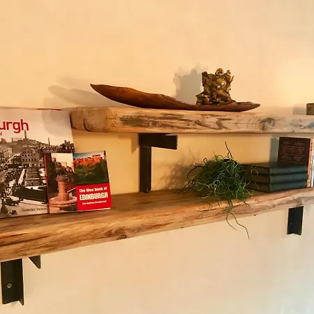 Grassmarket Old Town Boutique * Edinburgh