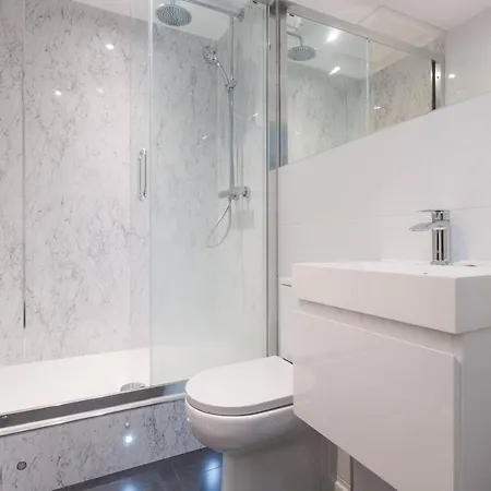 Elegant 3bdroom/2bathroom Lothian Rd *