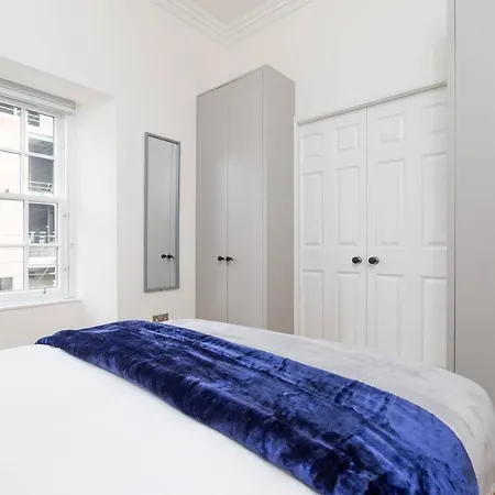 Apartment Luxury Renovated 1 Bed Nr St - Super Edinburgh