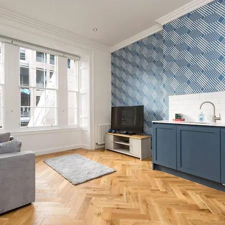 Luxury Renovated 1 Bed Nr St - Super Apartment Edinburgh