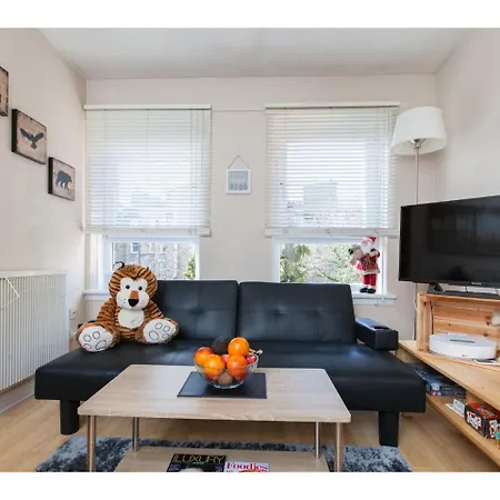 Apartment Bright And Quirky Flat In The Centre W/ Parking