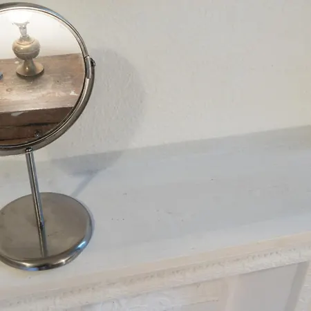 Traditional 2br Tenement In The ❤️ Of Leith * Edinburgh