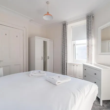 דירה Silver Lining Luxury Holyrood Apt