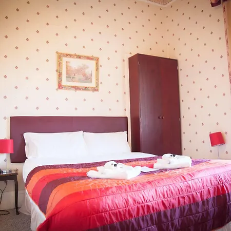 Alba Hills 3*