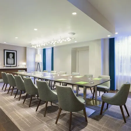 Courtyard By Marriott Hotel Edynburg