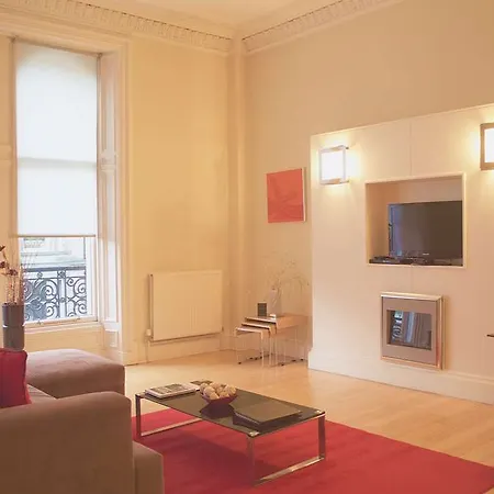 Dreamhouse Centre Hotell *