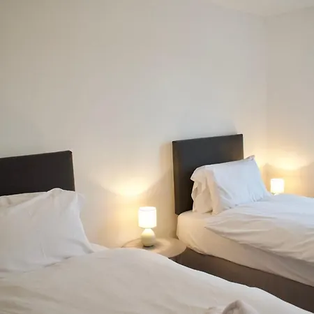 Apartament Modern 2 Bedroom Central