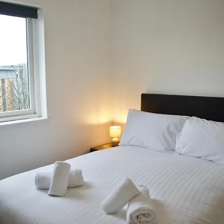 Modern 2 Bedroom Central Apartament *