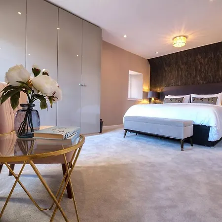 Apartment Altido Heart Of The Old Town 2 Bedroom Luxury