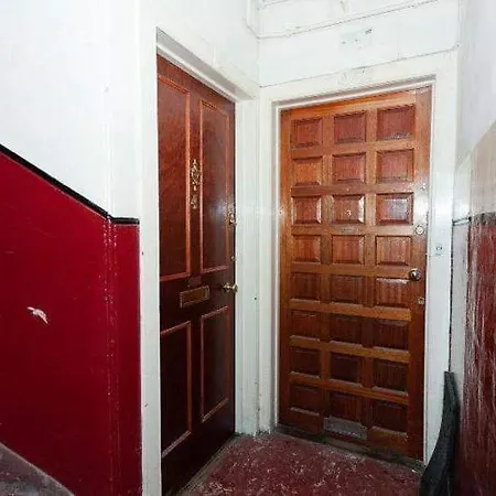 Apartment Centre Hamza Edinburgh