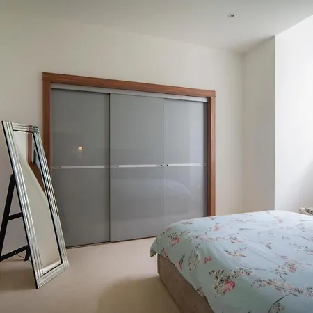 Luxury Apartment-quartermile *
