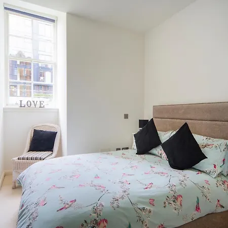 Apartment Luxury Apartment-quartermile *