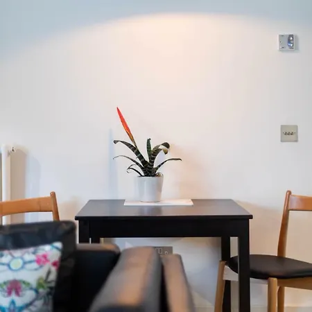Linton Collection - The West Wing Apartament *
