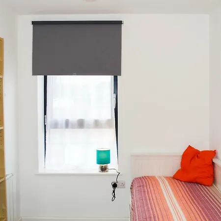 Apartment Spacious 2 Bedroom Edinburgh