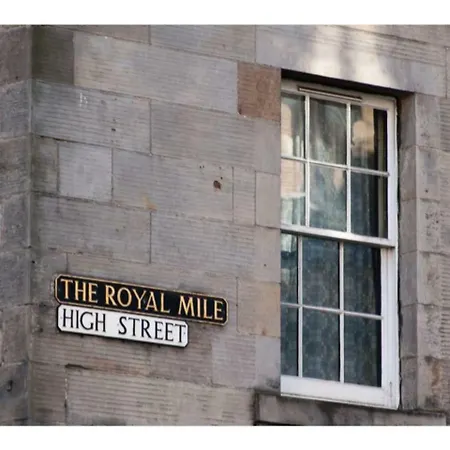 Royal Mile Storytelling