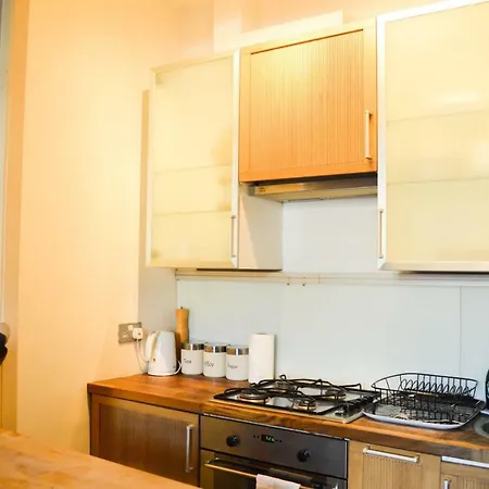 Peaceful 1 Bedroom *