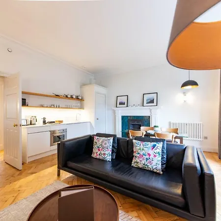 Linton Collection - The West Wing Apartment Edinburgh
