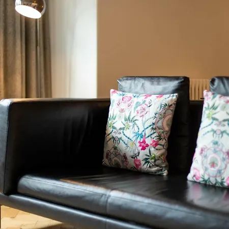 Apartment Linton Collection - The West Wing *