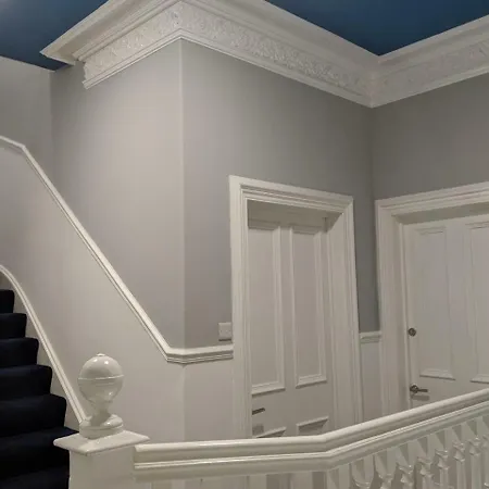 Pensión Falcon Crest