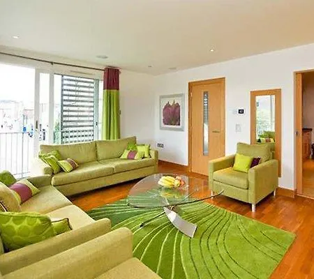 Hotell Staycity West End 4*