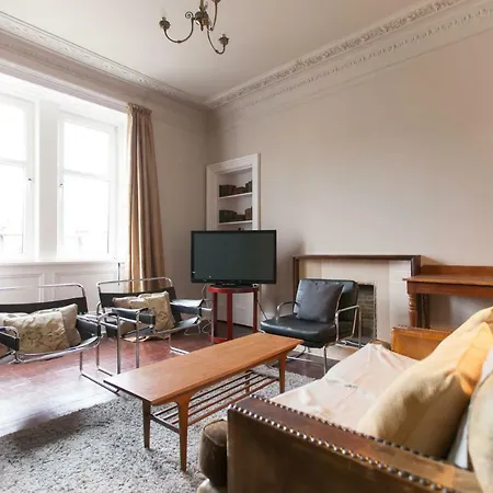 Trendy Urban Retreat In Apartamento Edimburgo