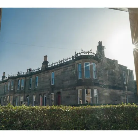 Elegant Townhouse In Historic Capital * Edinburgh