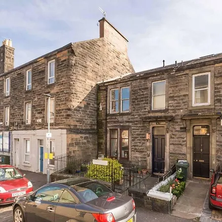 Bright And Airy West End 2-bedroom * Edinburgh