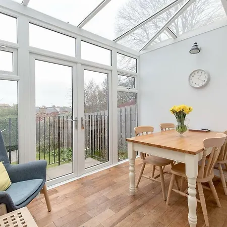 Altido Cozy And Quiet House Super Close To The Centre Casa vacanze Edimburgo