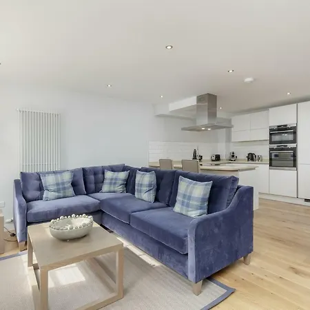 Apartment Destiny Scotland - Royal Mile