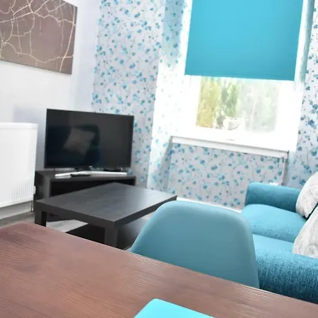 Bright One Bed For Four In Morningside